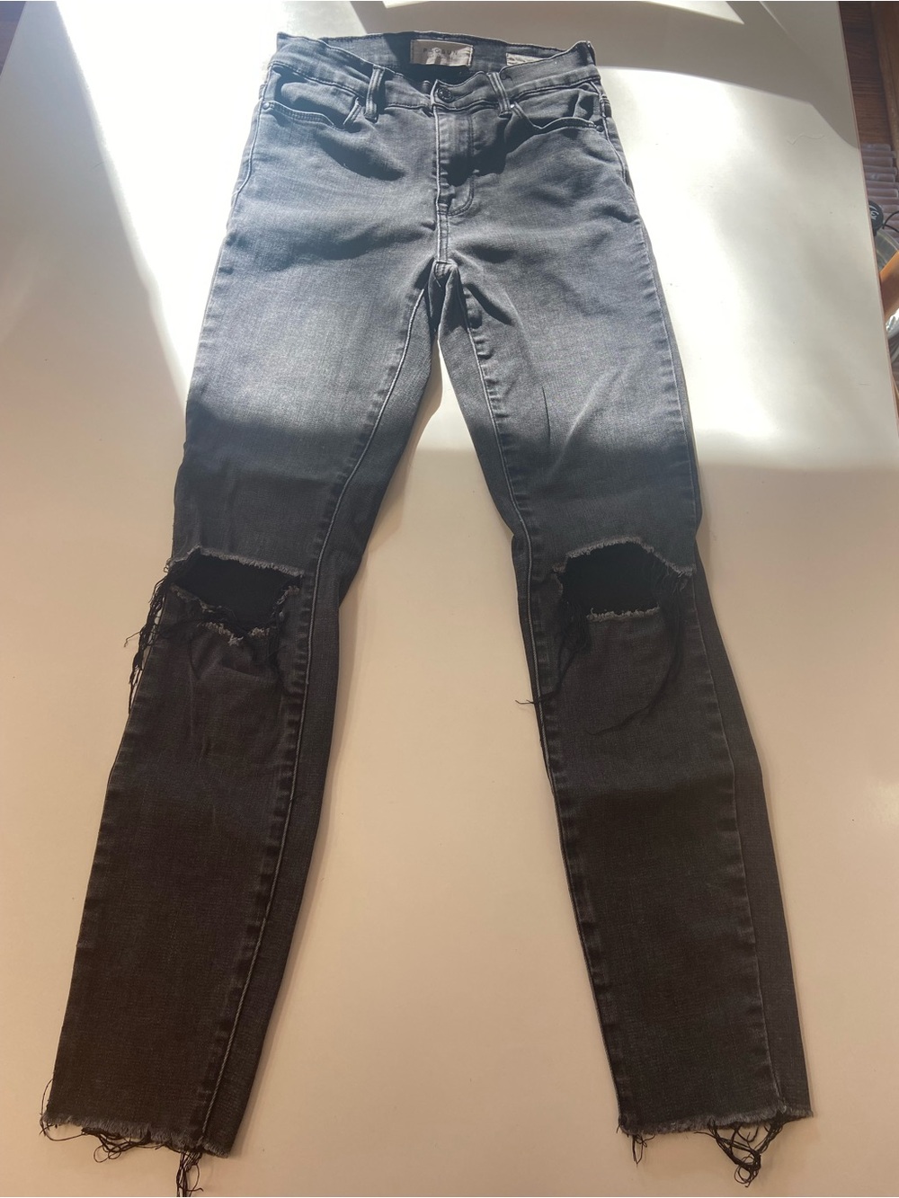 PacSun Black High Rise Ankle Jeggings Skinny Ripped Jeans good condition size 24